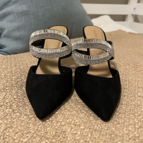 ALDO black pointed toe rhinestone heel size 7.5 - Picture 4 of 4